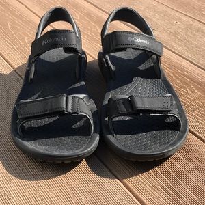 LIKE NEW Men’s Columbia Sandals Worn Once